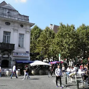 Spacious Duplex In Historical Center Brussels